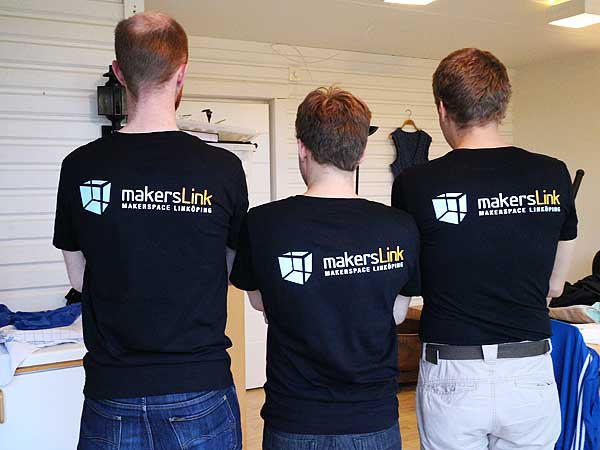 File:MakersLinkTshirts.jpg