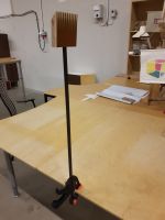 monterade på bordskant,